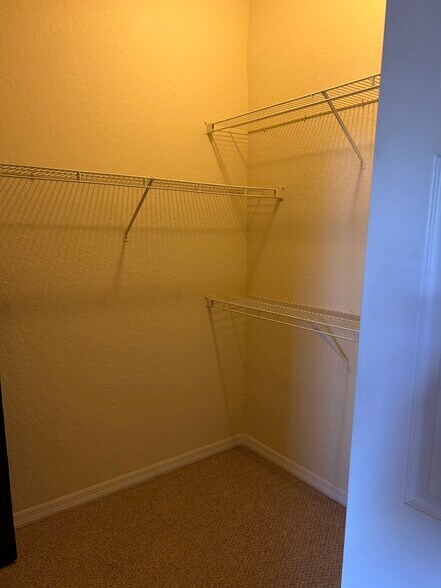 Building Photo - 5026 Sunridge Palms Dr