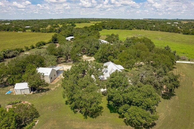 Building Photo - 870 County Rd 302