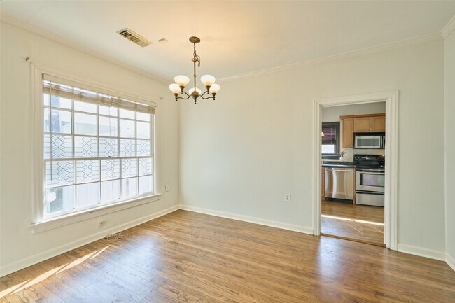 Building Photo - 1111 Rutland St