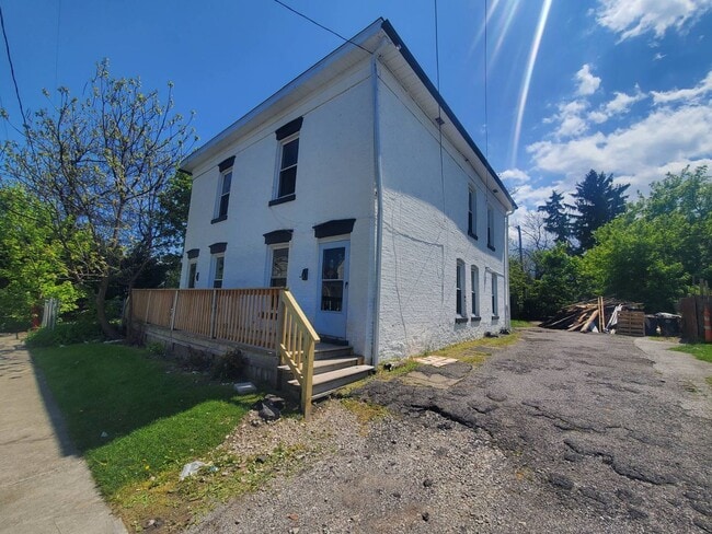 Building Photo - 7401/7311 Brinsmade Ave