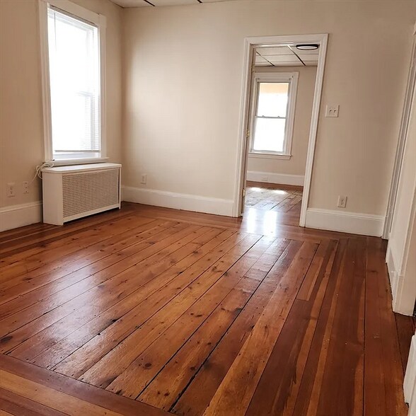 Building Photo - 151-153 Gershom Ave
