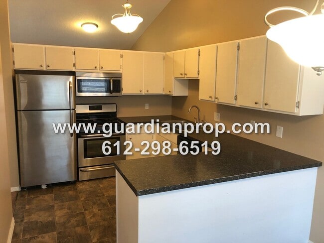 Building Photo - End Unit Townhouse Available August 1, Vau...