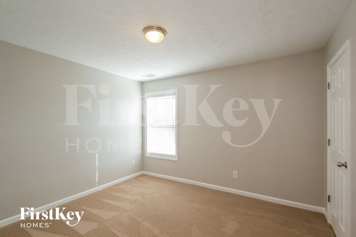 Building Photo - 731 Mountain Laurel Dr
