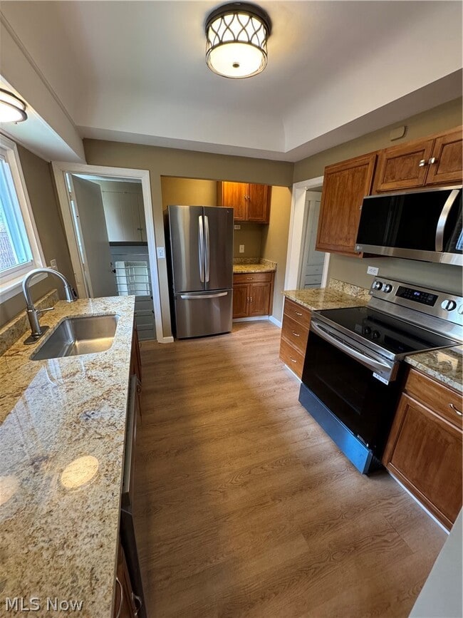 Building Photo - 3327 Bradford Rd