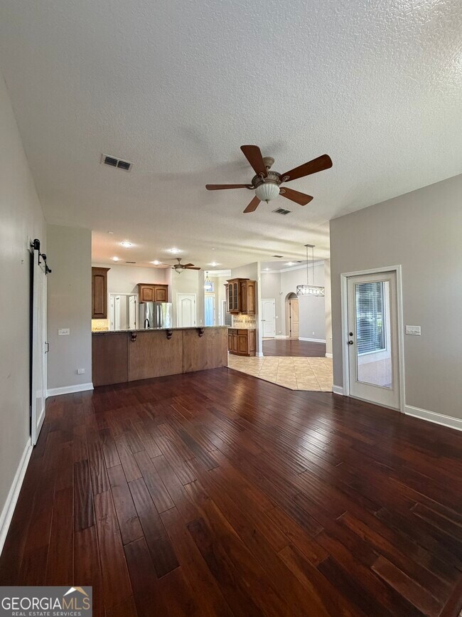 Building Photo - 108 Heron's Nest Cir