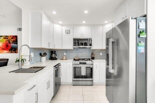 Building Photo - 600 Egret Cir