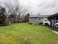 Building Photo - Bostwick 1105 - 1107