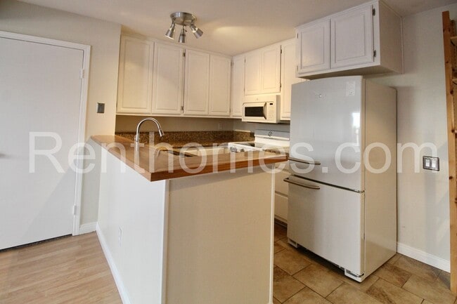 Building Photo - 3550 Ruffin Rd