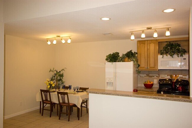 Building Photo - 5013 Cape Verde Cove