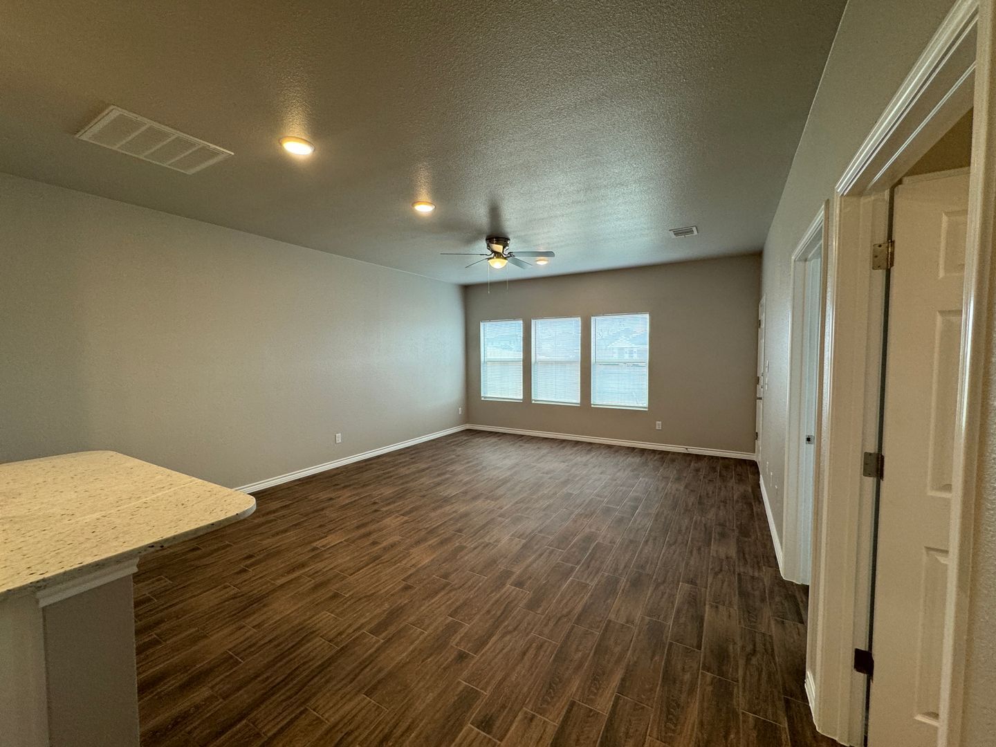 Building Photo - 5403 Rose Gdn Lp