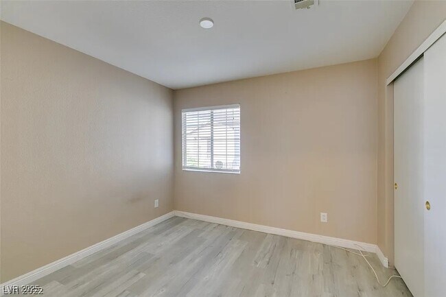 Building Photo - 3706 Lake Victoria Dr