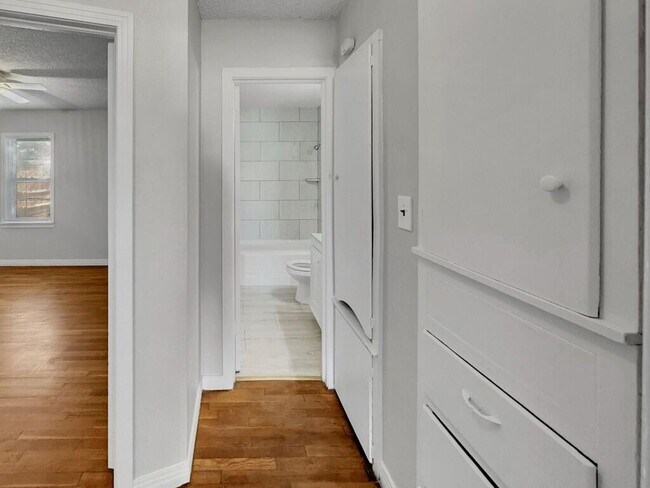 Building Photo - 3815 32nd St