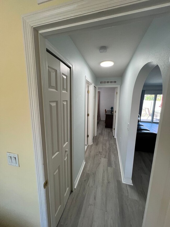 Building Photo - North Port