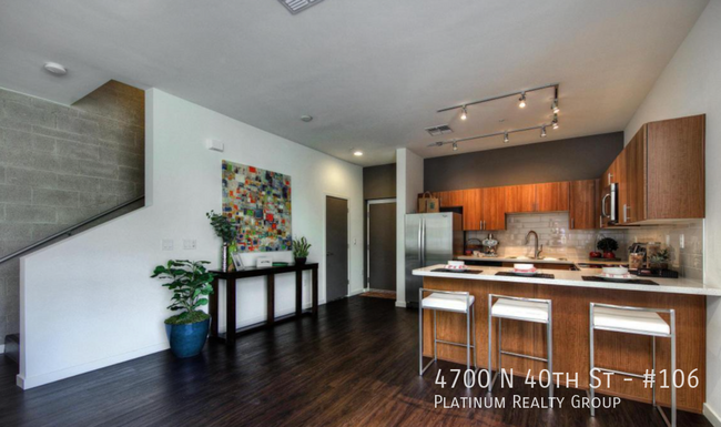 Building Photo - 4700 N 40th St
