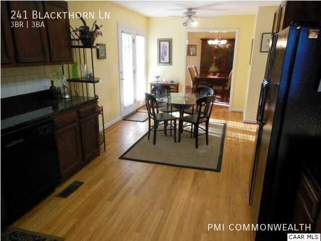 Building Photo - 241 Blackthorn Ln