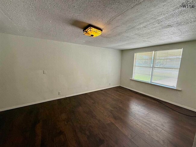 Building Photo - 4354 Cunningham Dr