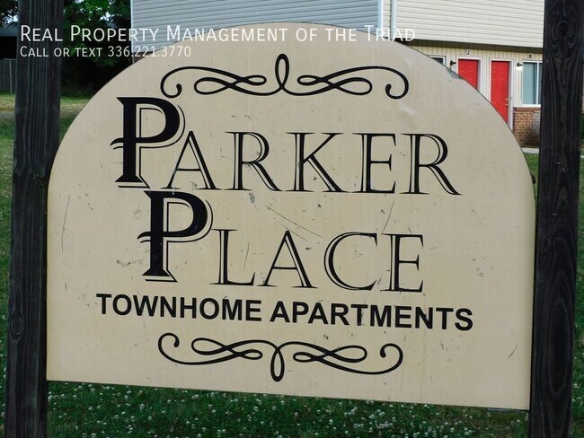 Building Photo - 4302 Parker St