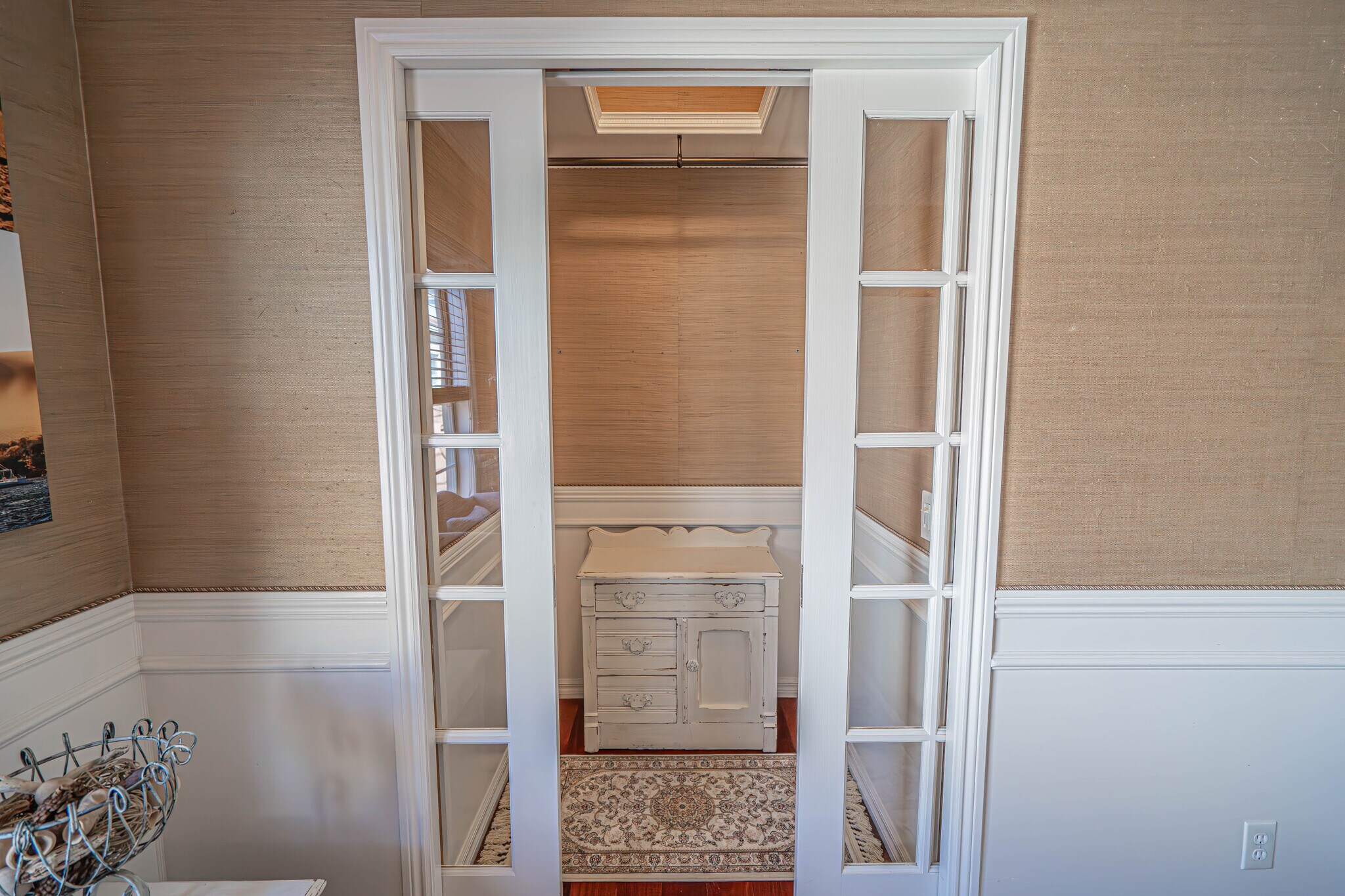 Building Photo - 27887 Skycrest Cir