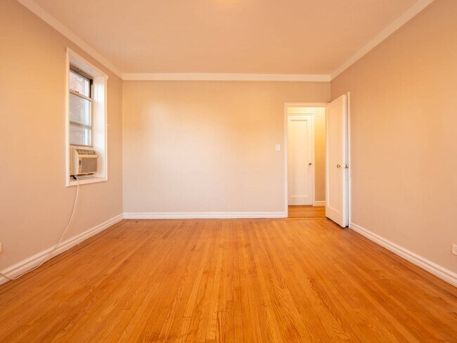 Building Photo - 63-89 Saunders St