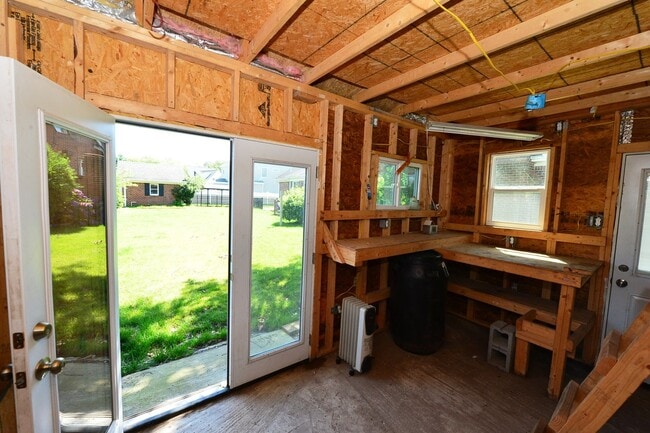 Building Photo - Custom Built brick Manor close to airport ...