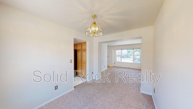 Building Photo - 2635 Leoti Dr