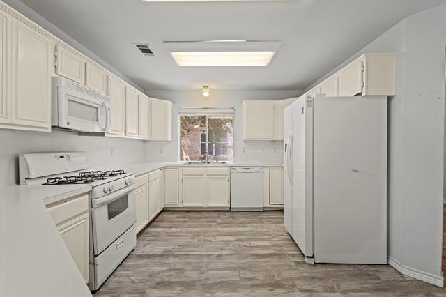 Building Photo - 6301 Waterview Dr