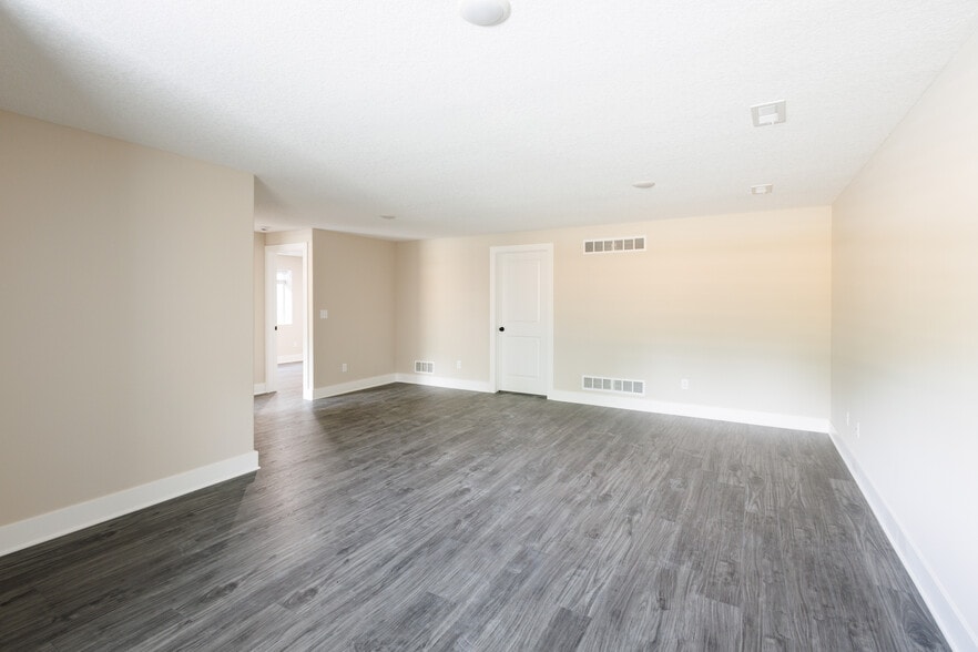 Building Photo - 9278 E Chris St