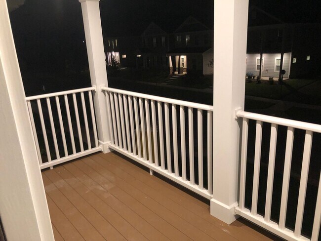 Building Photo - Modern 5 Bed | 3 Bath House in Cary