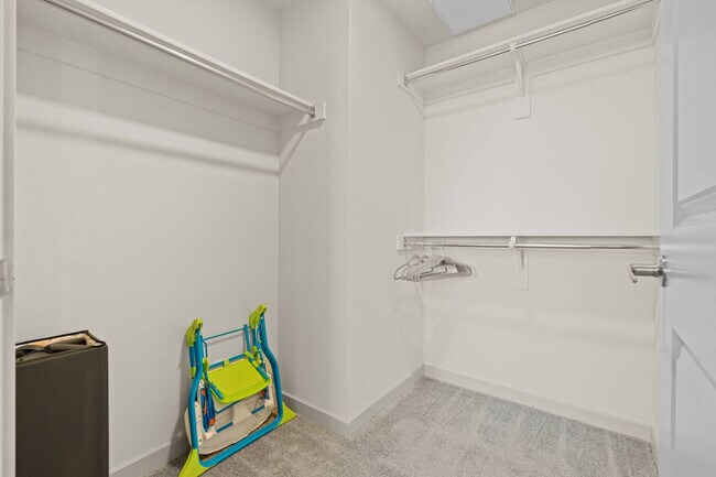 Building Photo - 711 W Broadway Rd