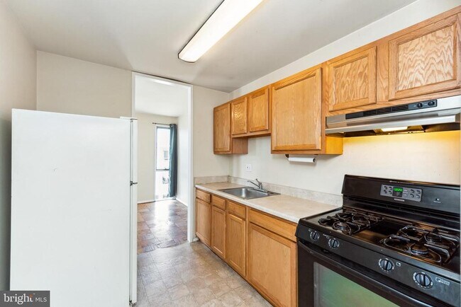 Building Photo - 7208 Donnell Pl