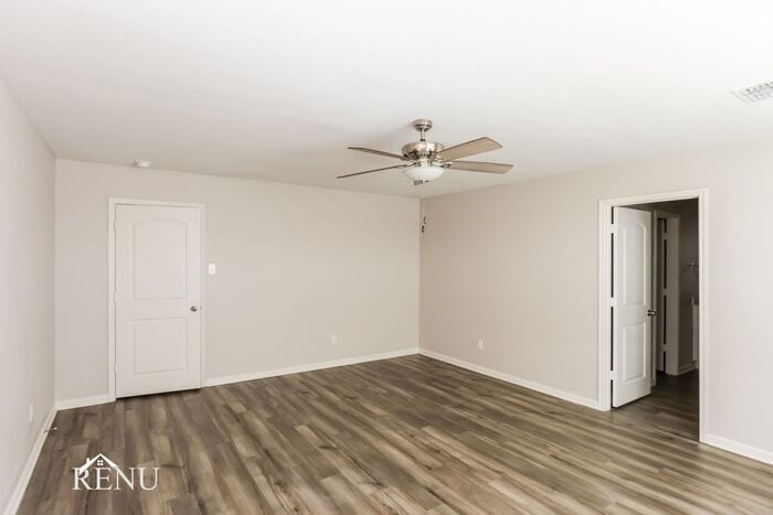 Building Photo - 2022 Delta Downs Dr