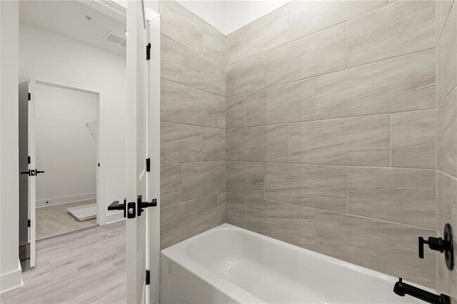 Building Photo - 673 soul Aly