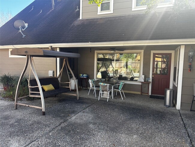 Building Photo - 11418 Chevy Chase Dr