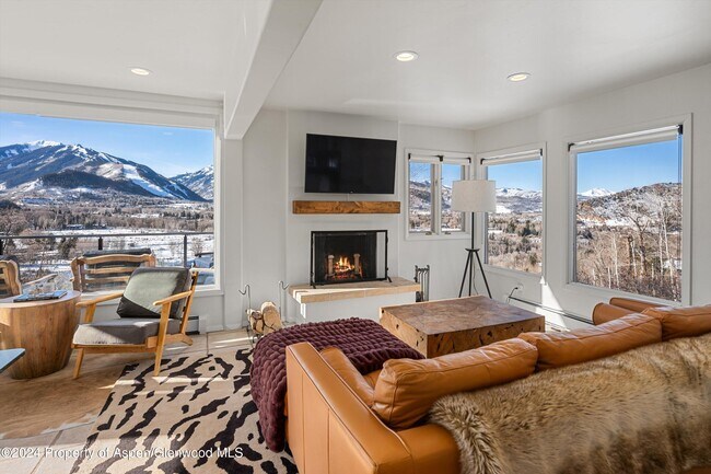 Building Photo - 182 Bennett Pl