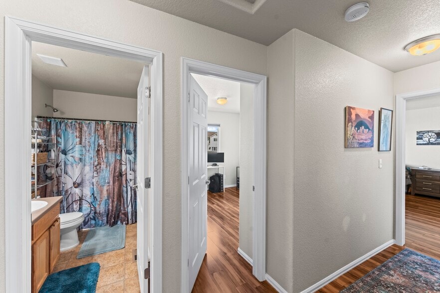 Building Photo - 6531 Passing Sky Dr