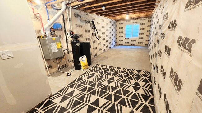 Building Photo - 2773 Tower Ml Wy