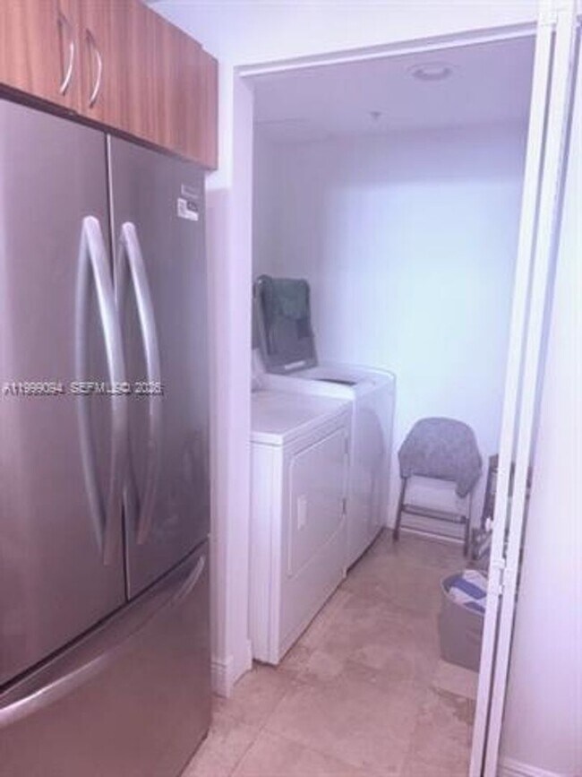 Building Photo - 6305 Indian Creek Dr