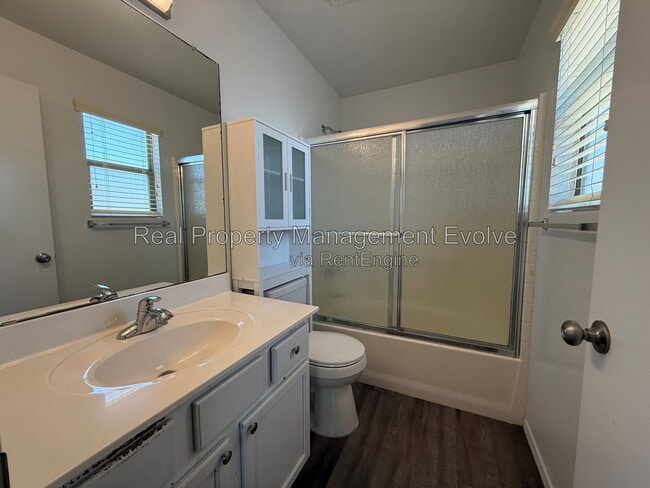 Building Photo - 7105 S 251st Dr