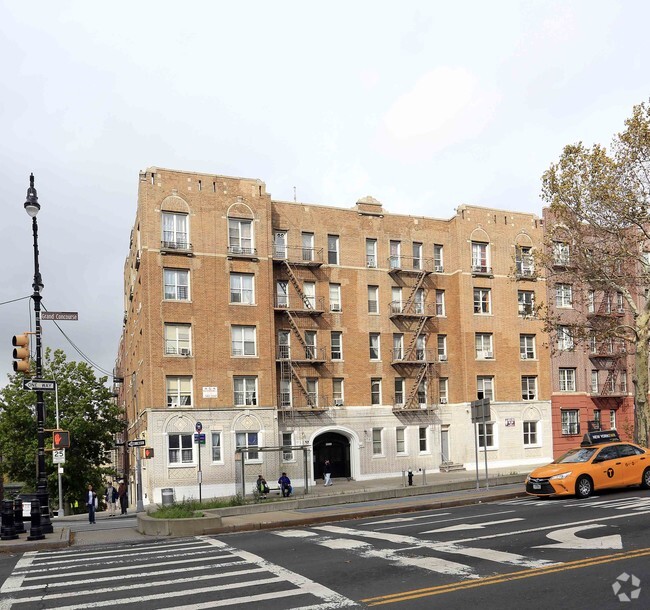 Building Photo - 1049 Grand Concourse