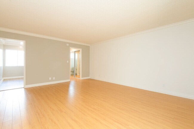 Interior Photo - 11946 Kiowa