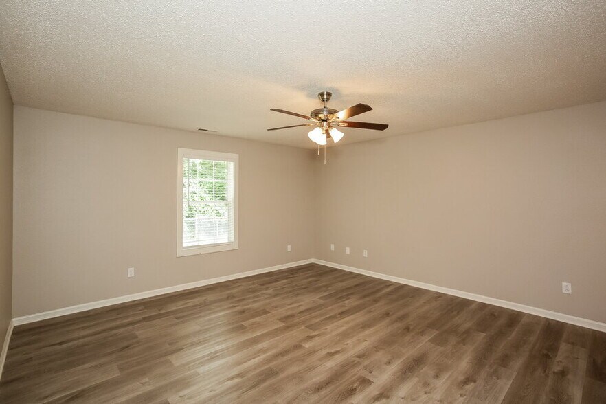 Building Photo - 8438 Kousa Dr