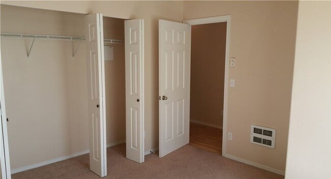 Building Photo - 5786 Portal Way