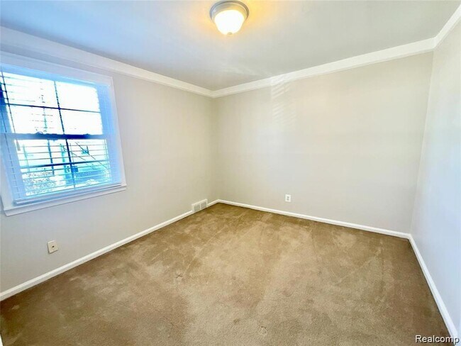 Building Photo - 1779 Graefield Rd