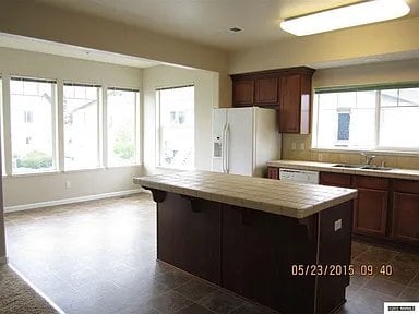Building Photo - 560 Madeline Jane Lane