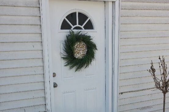 Main Entrance - 1131 E Kane Pl