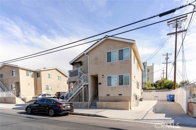 Building Photo - 9920 Pinewood Ave