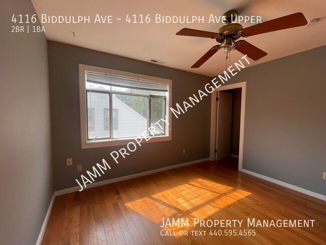 Building Photo - 2 Bedroom Upper unit of Duplex on Biddulph...