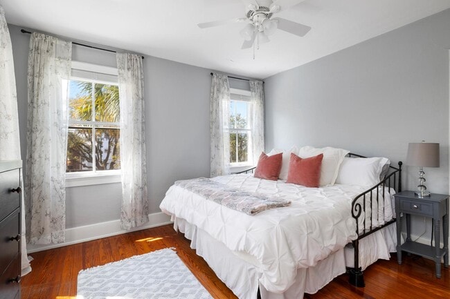 Building Photo - 56 Gadsden St