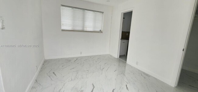 Building Photo - 3520 NW 20th St