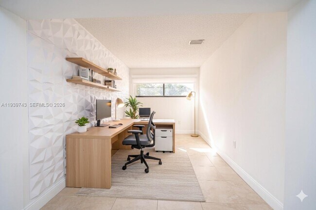 Building Photo - 3753 Estepona Ave